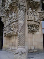  Colonna con tartaruga
